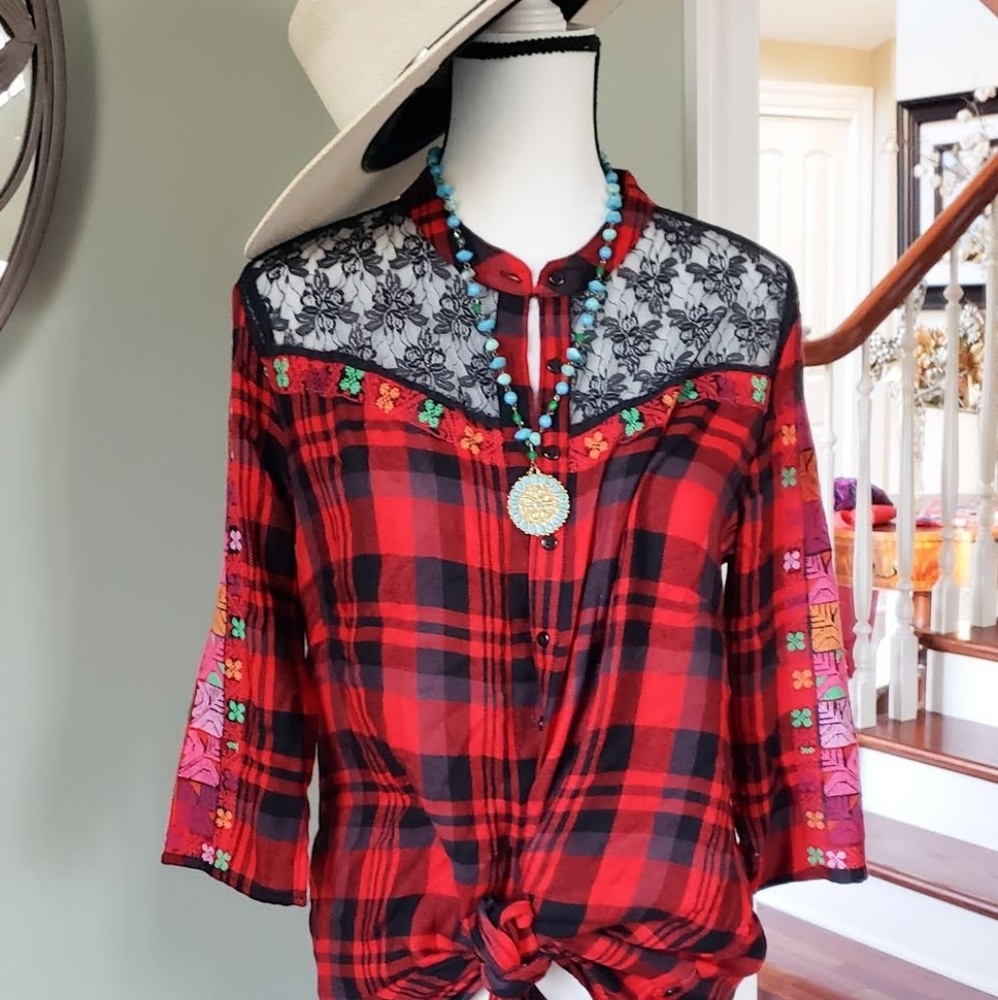 3/$ 20 boho plaid top medium